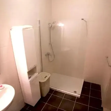 2 Bedroom 5min From The Sea *