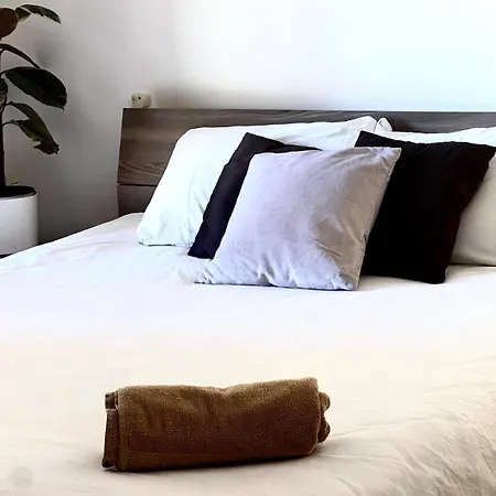 2 Bedroom 5min From The Sea *